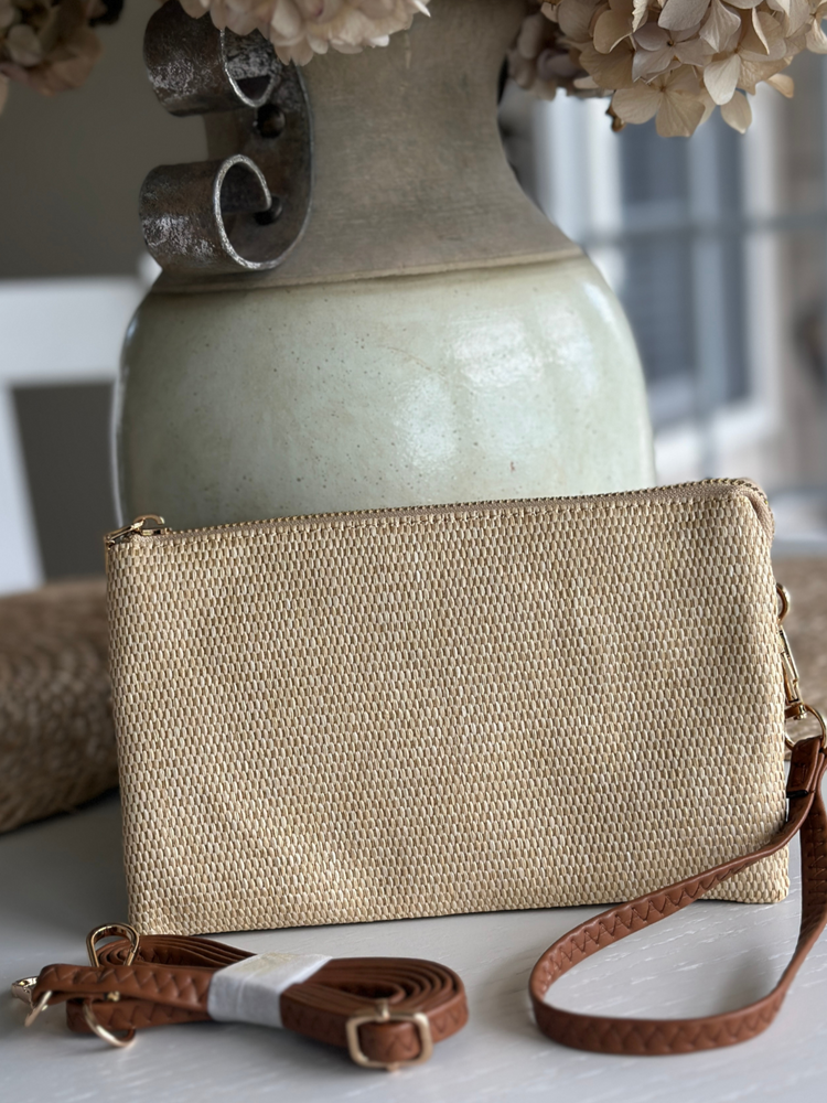 Riley Straw Crossbody/Wristlet Natural