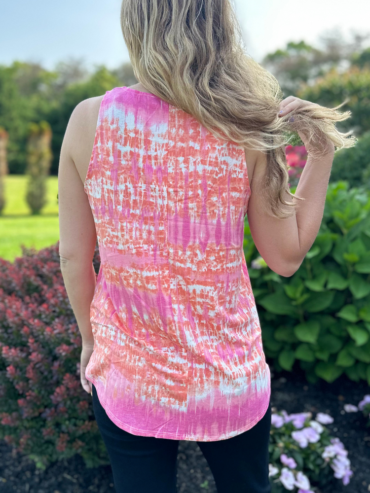 Coral & Pink Sleeveless Tank Top in Curvy - Wild Magnolia