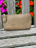 Kendall Crossbody Wristlet in Khaki