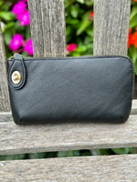 Kendall Crossbody Wristlet in Black