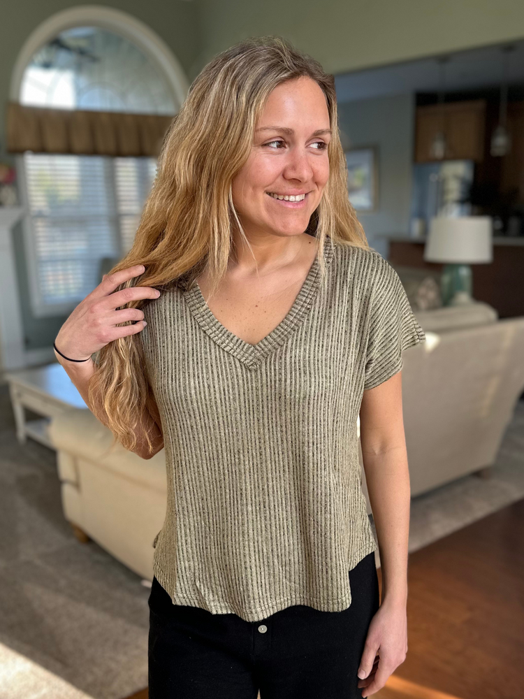 Short Sleeve Sweater Top in Olive