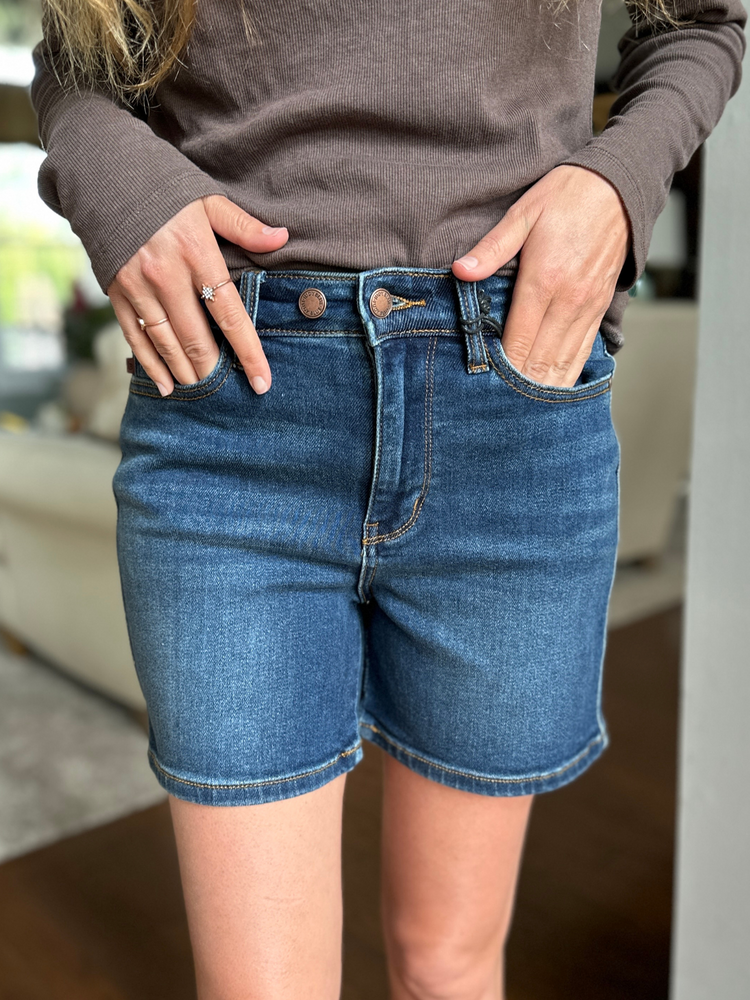 Judy Blue 2 Button Midlength Dad Shorts