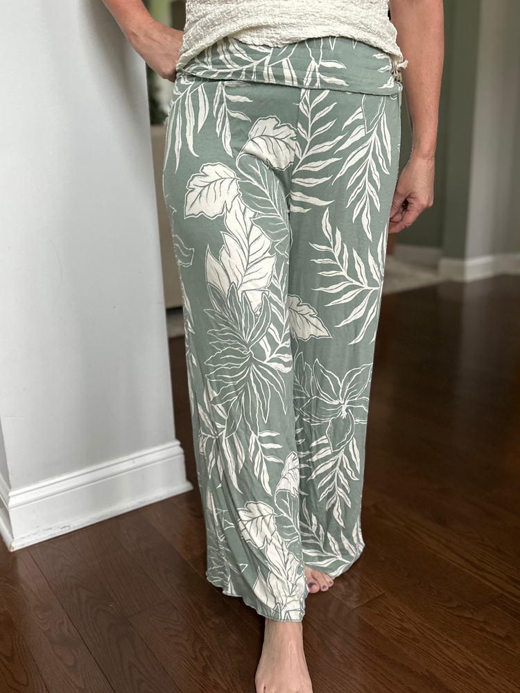 Leaf Printed Smocked Wide Leg Pants