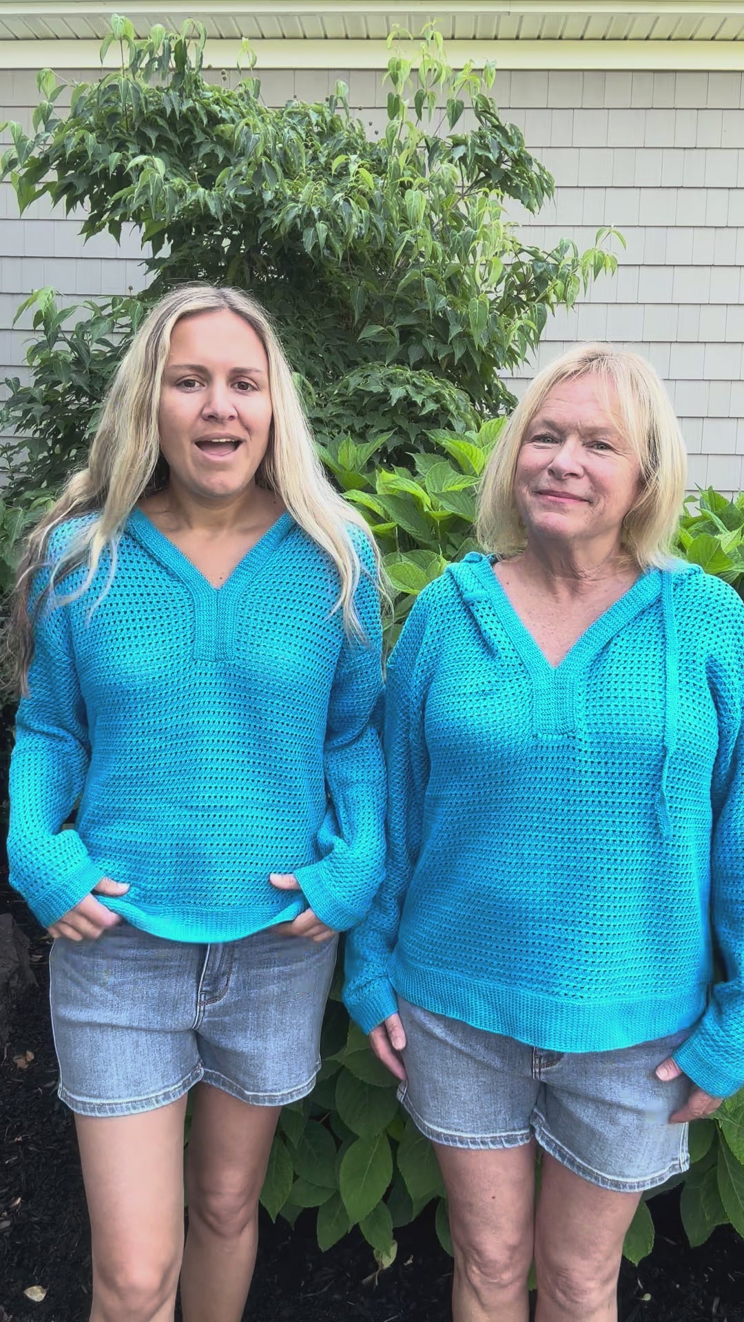 Knitted Sweater Hoodie in Blue