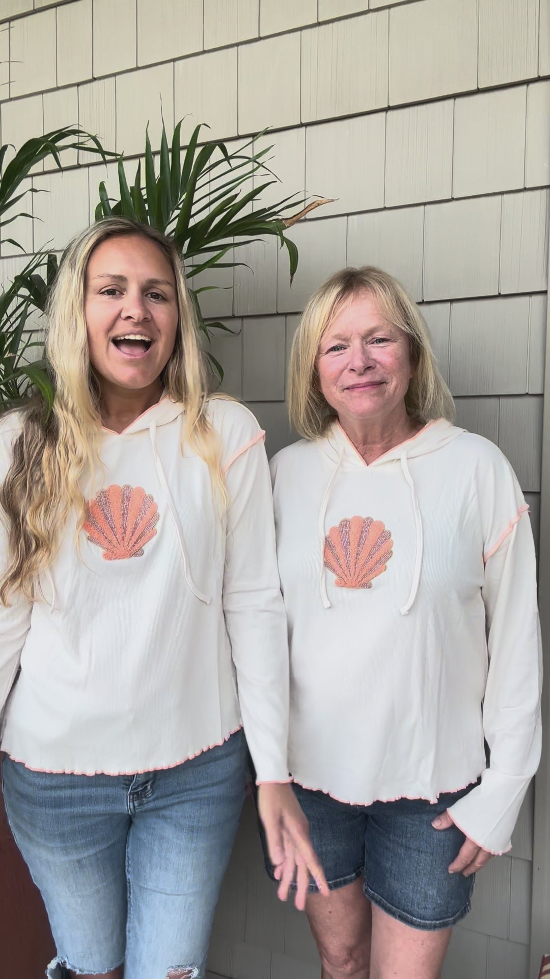 Seashell Cabbage Hem Hoodie
