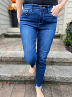 Mid-Rise Relaxed Fit Judy Blue Jeans with Frayed Detailing