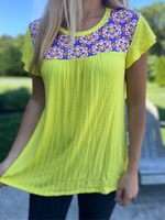 Sunny Daze Flower Top in Curvy - Wild Magnolia