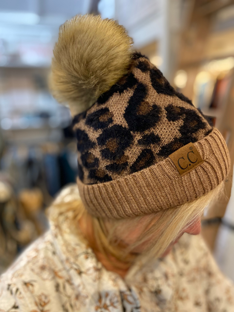 Leopard Print Beanie with Faux Fur Pom in Mocha