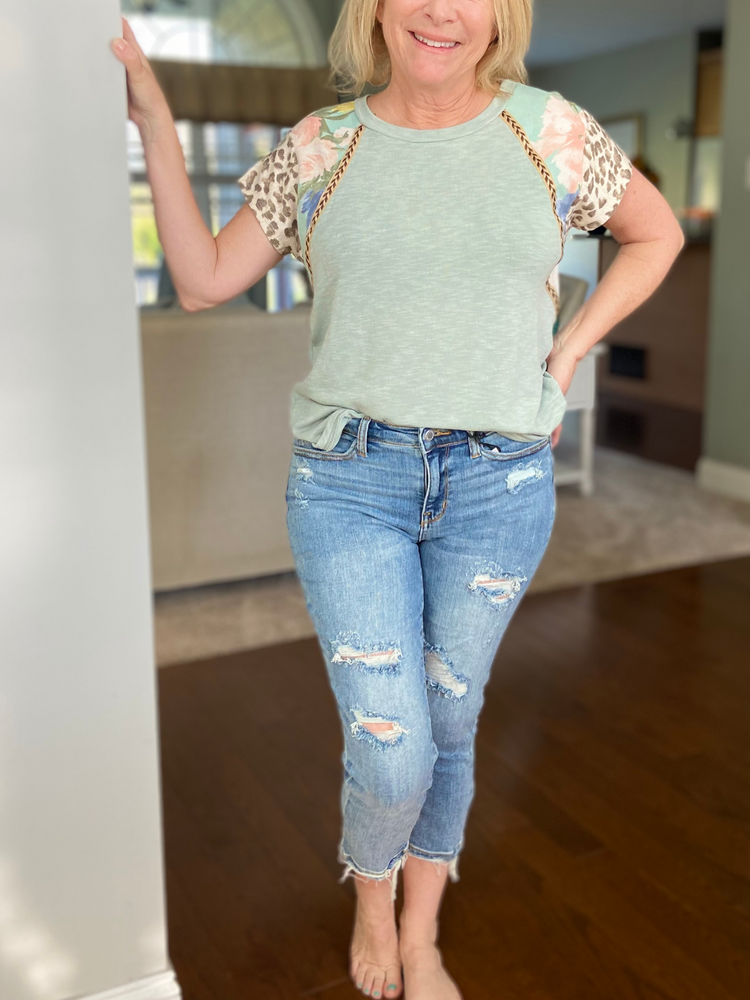 Judy Blue Mid-rise Distressed Capri - Wild Magnolia